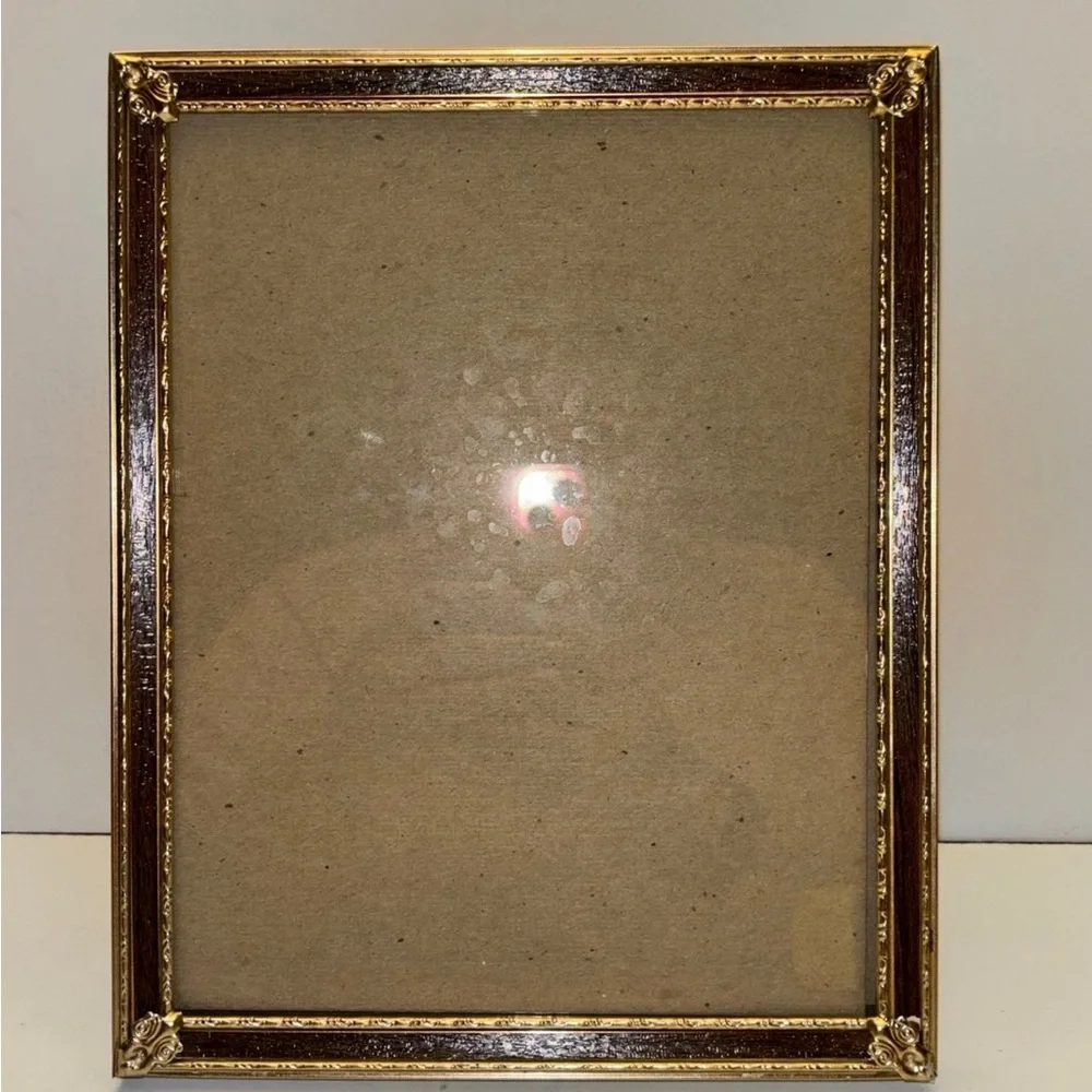 Vintage gold tone picture frame